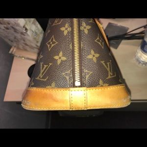 Authentic Louis Vuitton Monogram Alma Bag